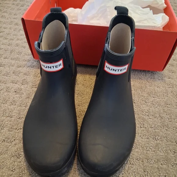 Hunter Classic Black Boots Size 8 - Picture 3 of 7